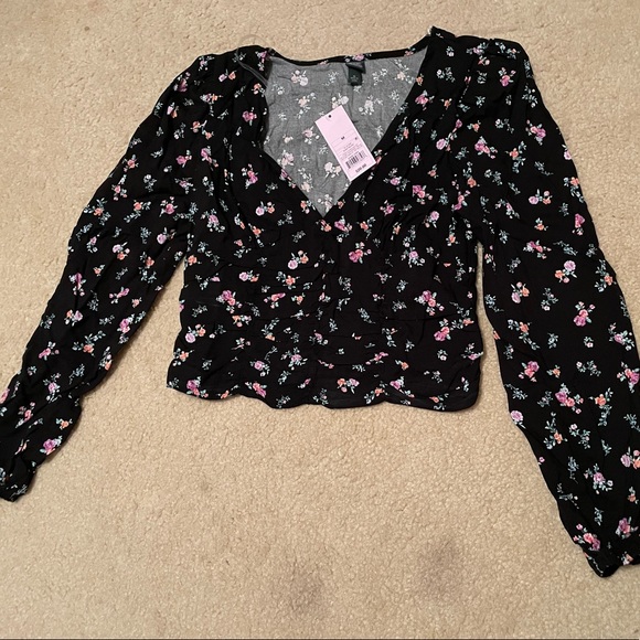 Floral Long Sleeve Crop Top - Picture 1 of 2